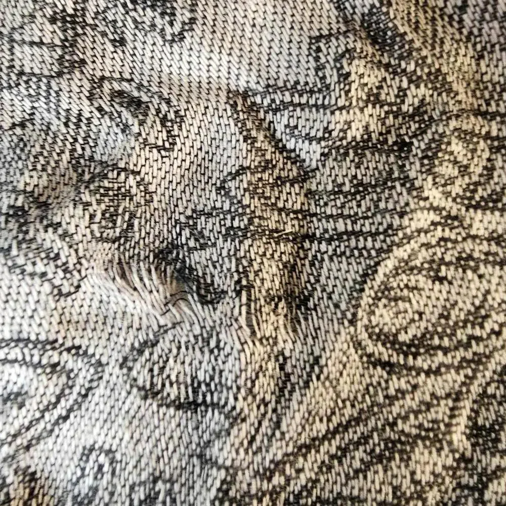 Lightweight Paisley Patterned Scarf with Fringe